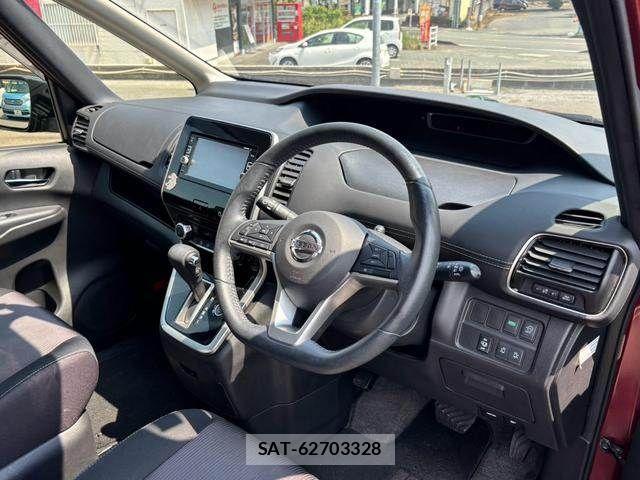 Nissan SERENA 2017-03 8368625-28