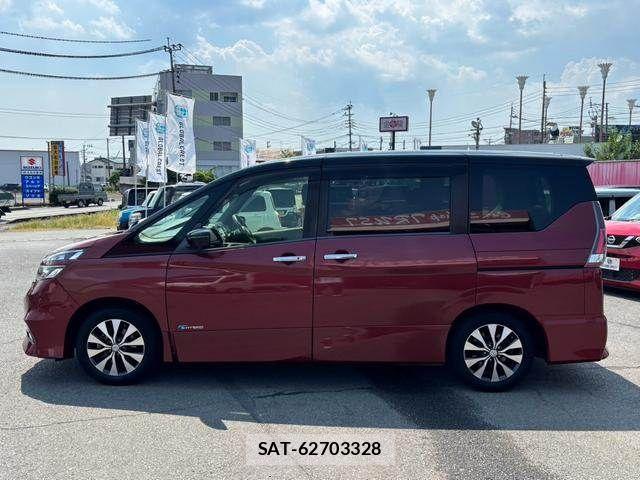 Nissan SERENA 2017-03 8368625-3