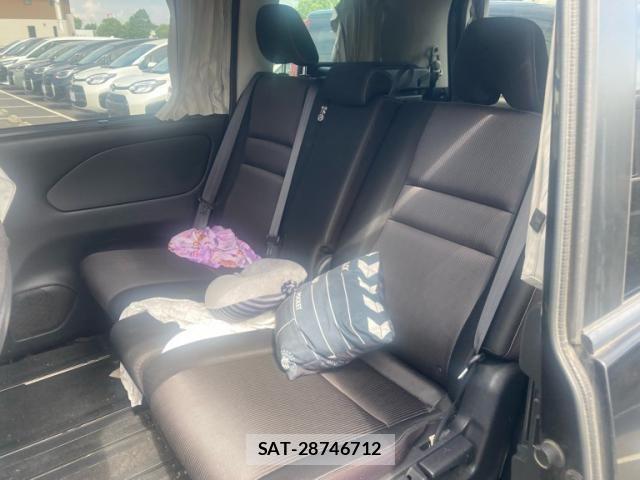 Nissan SERENA 2017-05 8368643-12