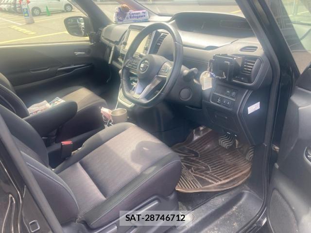 Nissan SERENA 2017-05 8368643-14