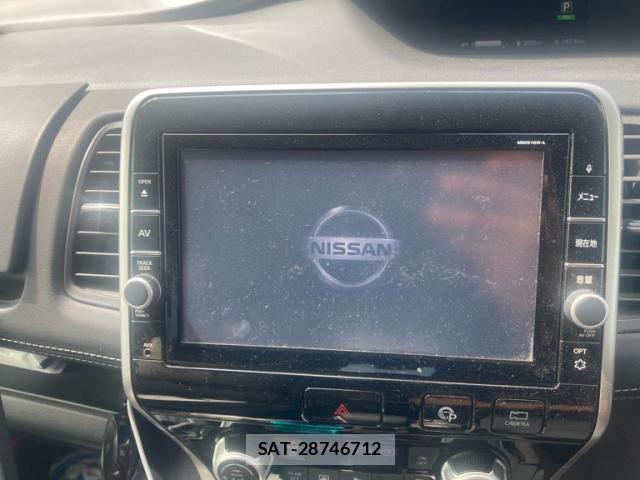 Nissan SERENA 2017-05 8368643-17