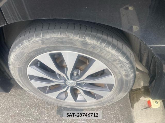 Nissan SERENA 2017-05 8368643-8