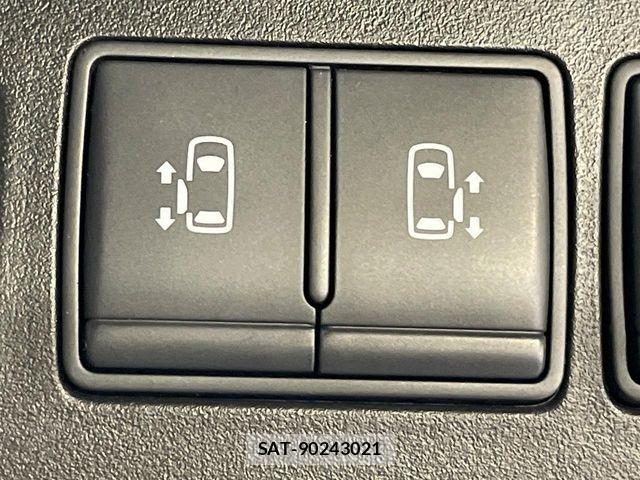 Nissan SERENA 2014-01 8368631-7