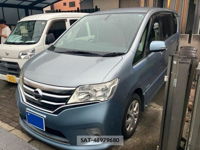 Nissan SERENA 2013-02 8368650-1