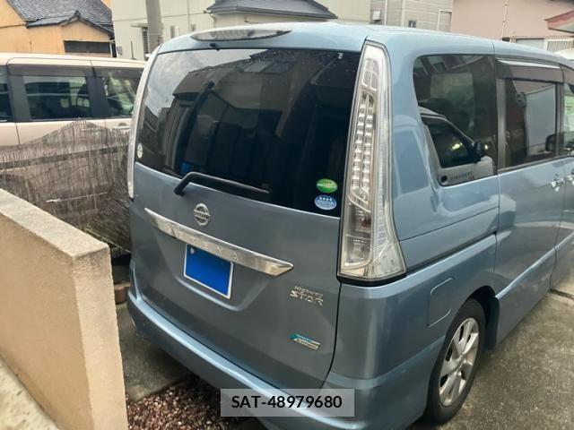 Nissan SERENA 2013-02 8368650-2