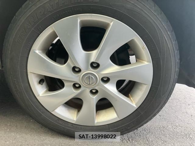 Nissan SERENA 2013-08 8368652-9