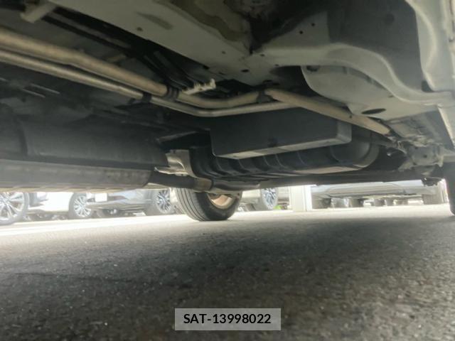 Nissan SERENA 2013-08 8368652-12