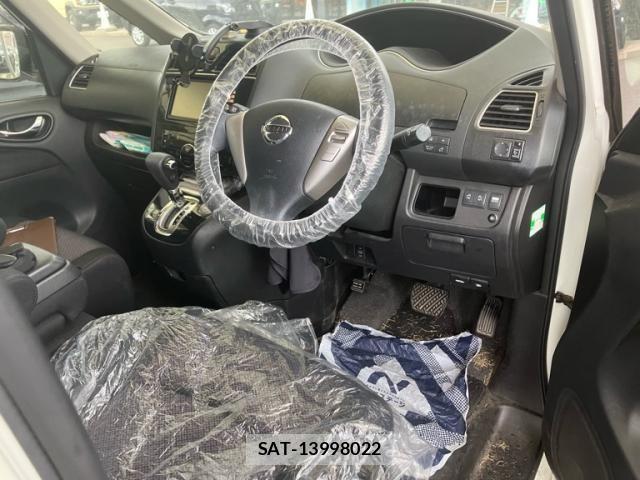 Nissan SERENA 2013-08 8368652-14