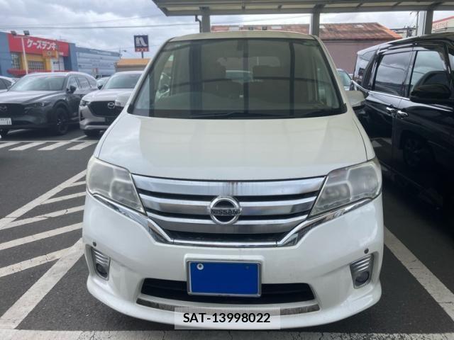 Nissan SERENA 2013-08 8368652-1