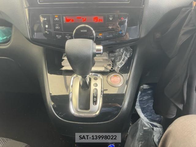 Nissan SERENA 2013-08 8368652-22