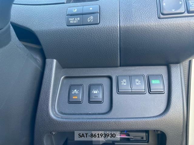 Nissan SERENA 2015-08 8368657-16