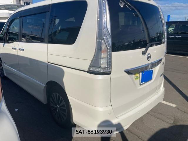 Nissan SERENA 2015-08 8368657-3