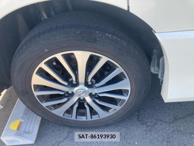 Nissan SERENA 2015-08 8368657-6