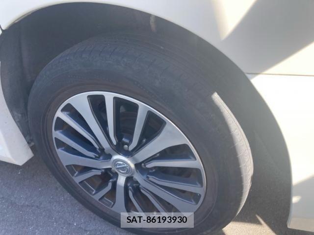 Nissan SERENA 2015-08 8368657-7