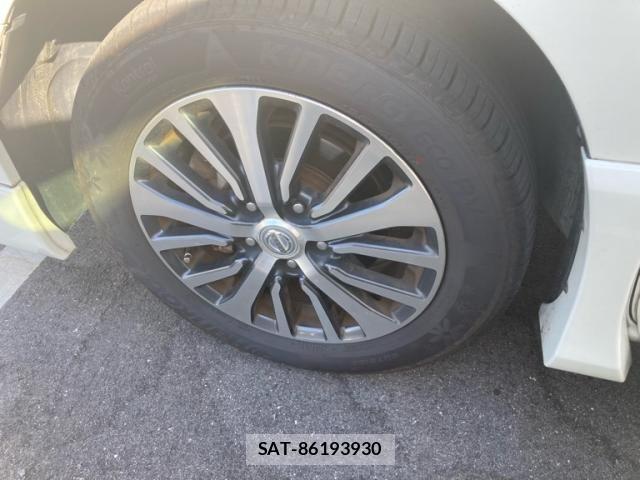 Nissan SERENA 2015-08 8368657-8