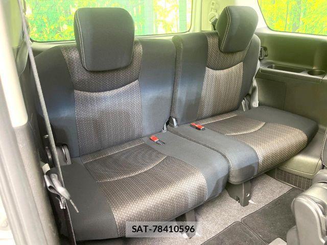 Nissan SERENA 2015-09 8368626-9