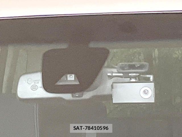 Nissan SERENA 2015-09 8368626-5