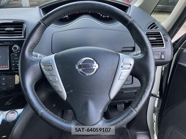 Nissan SERENA 2014-06 8368644-6