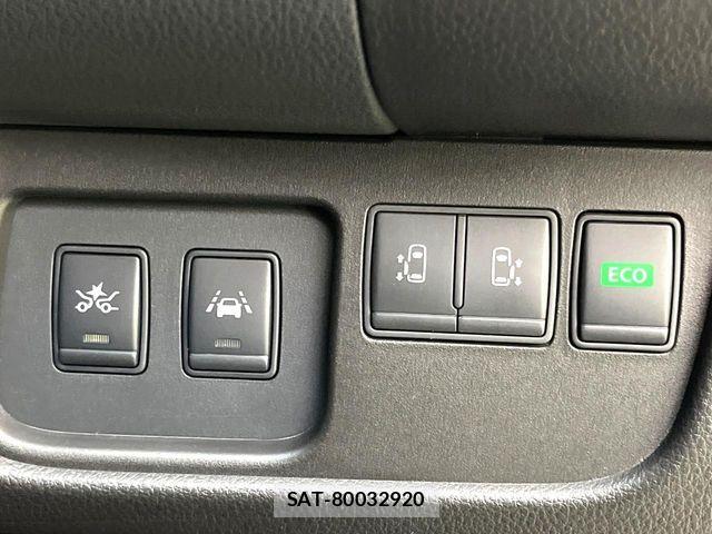 Nissan SERENA 2016-05 8368629-4