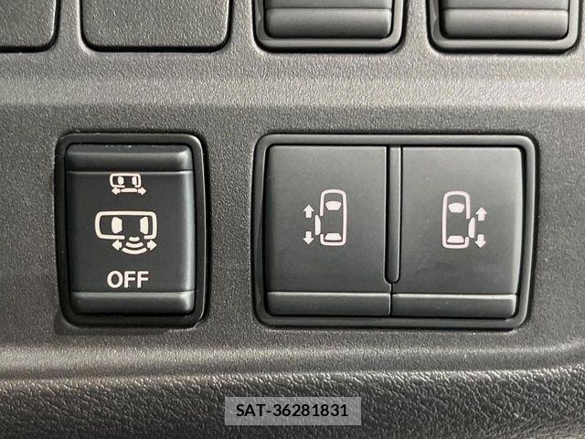 Nissan SERENA 2018-07 8368621-5
