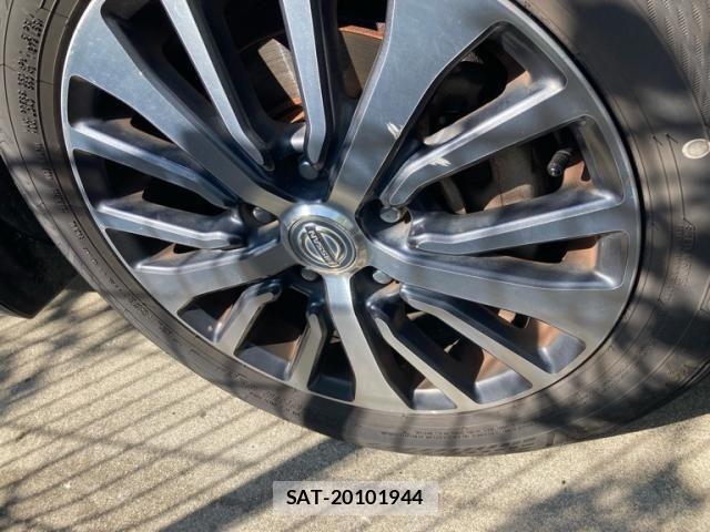 Nissan SERENA 2016-07 8368658-5