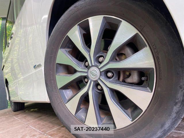 Nissan SERENA 2018-01 8368614-13