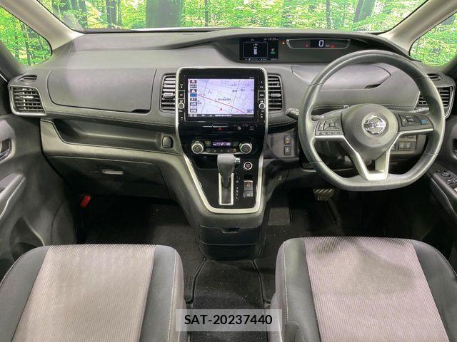 Nissan SERENA 2018-01 8368614-1
