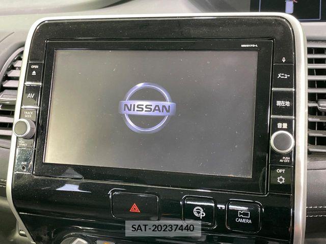 Nissan SERENA 2018-01 8368614-2