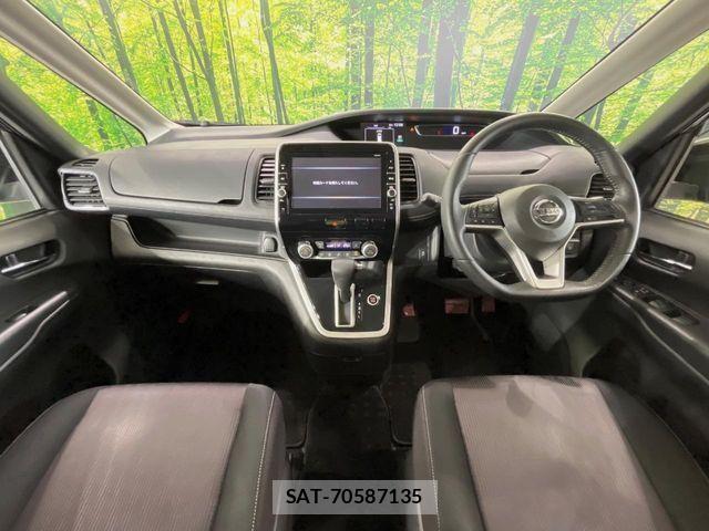 Nissan SERENA 2017-12 8368622-1