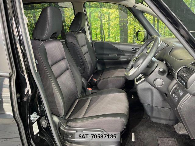 Nissan SERENA 2017-12 8368622-6