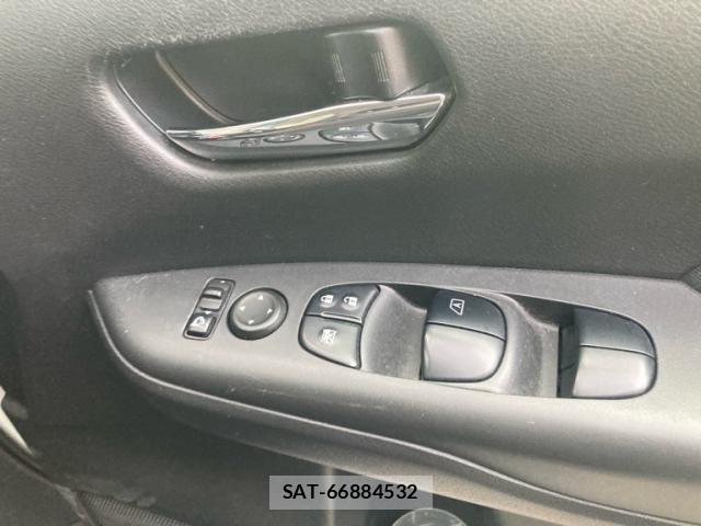 Nissan SERENA 2019-01 8368633-17