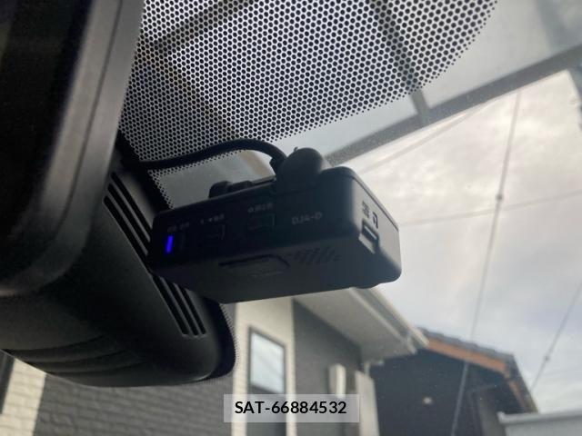 Nissan SERENA 2019-01 8368633-21