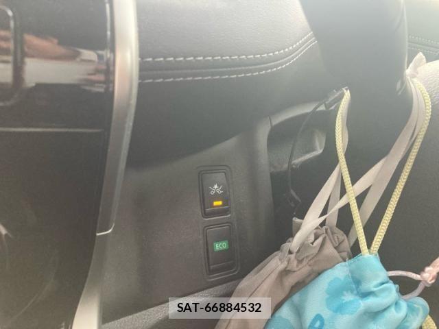 Nissan SERENA 2019-01 8368633-27
