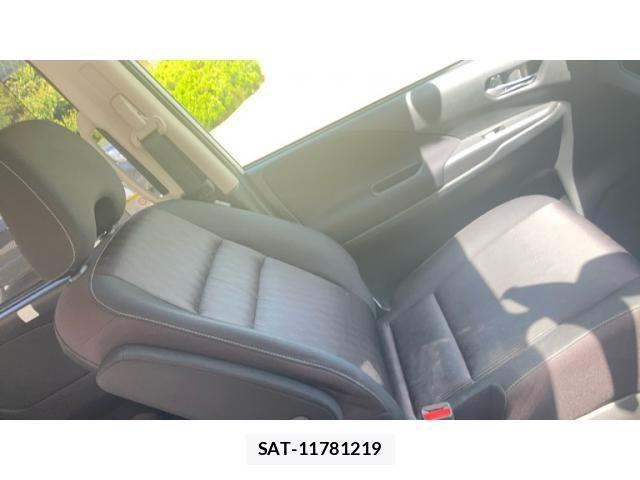 Nissan SERENA 2017-08 8368647-13