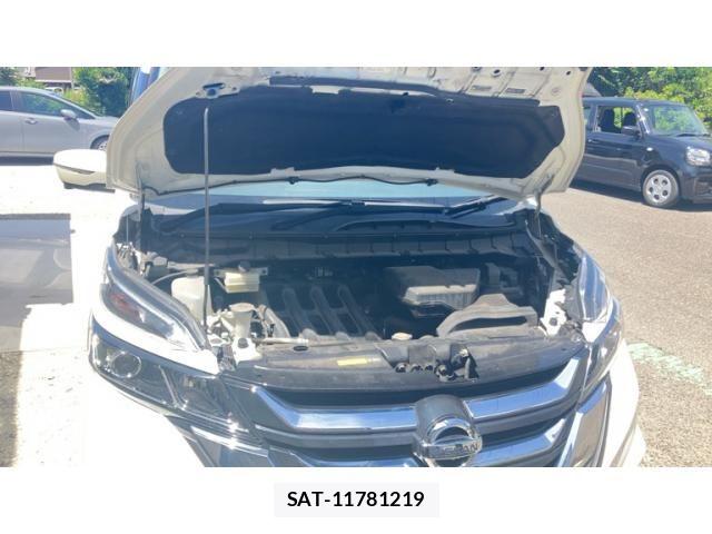 Nissan SERENA 2017-08 8368647-16