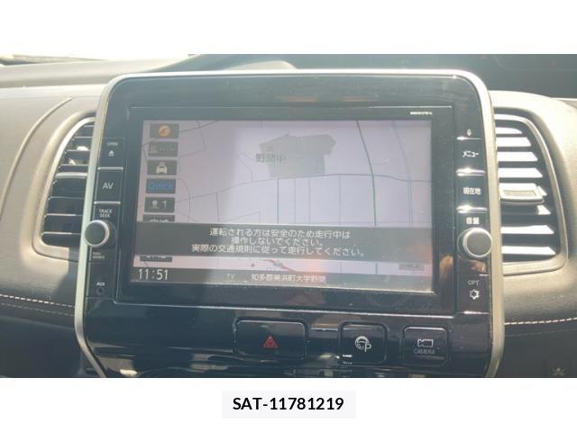 Nissan SERENA 2017-08 8368647-24