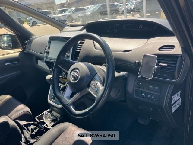 Nissan SERENA 2016-08 8368639-11