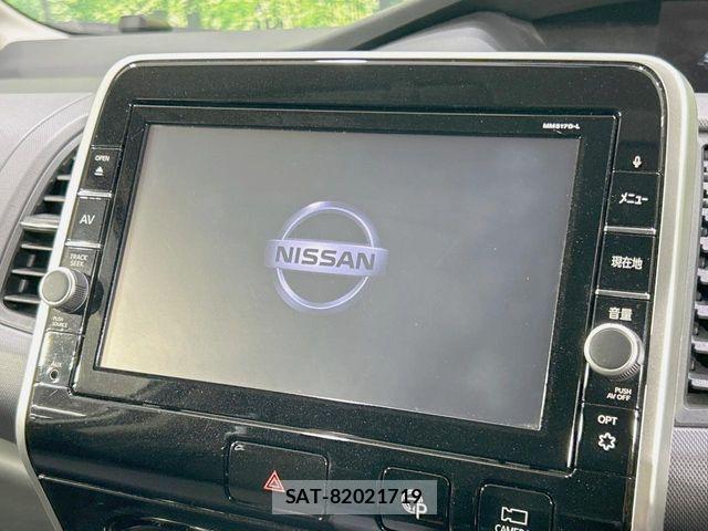 Nissan SERENA 2018-04 8368627-3