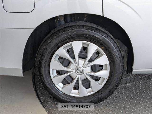 Nissan SERENA 2021-07 8368624-25