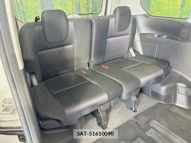 Nissan SERENA 2016-11 8368616-9