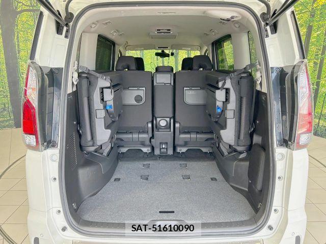 Nissan SERENA 2016-11 8368616-10