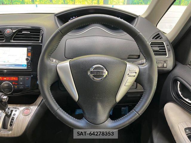 Nissan SERENA 2014-01 8368640-11