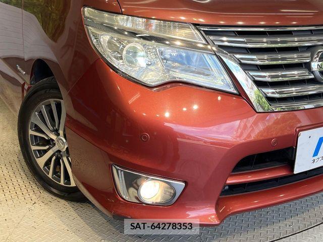 Nissan SERENA 2014-01 8368640-12