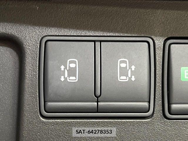 Nissan SERENA 2014-01 8368640-6