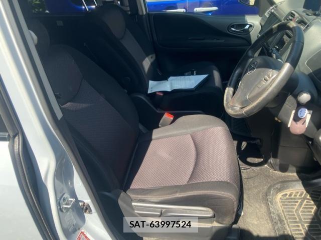 Nissan SERENA 2013-08 8368655-16