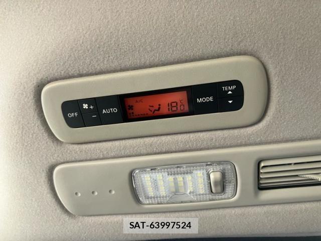 Nissan SERENA 2013-08 8368655-24