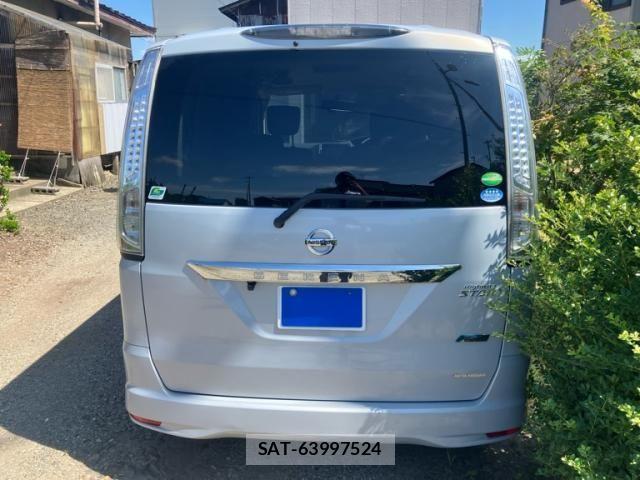 Nissan SERENA 2013-08 8368655-3