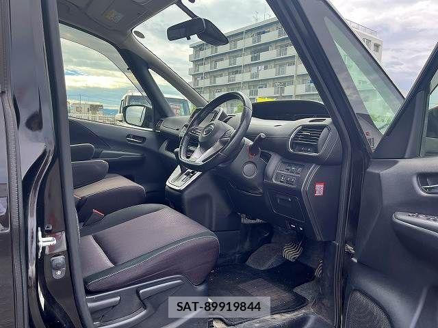 Nissan SERENA 2017-02 8372167-12