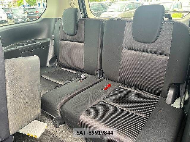 Nissan SERENA 2017-02 8372167-17