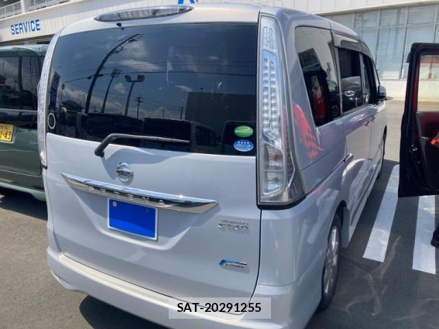 Nissan SERENA 2013-06 8372172-2